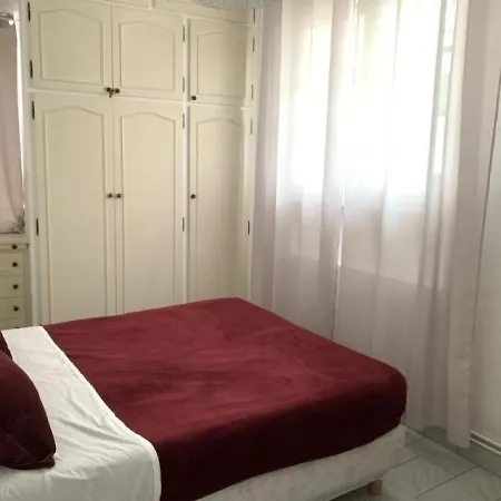 Maison Sete, 4 Pieces, 8 Personnes - Fr-1-338-142 Feriehus